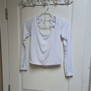 SWS Contour Street Wear Society Elegant White Long Sleeve Cropped Women's Top M